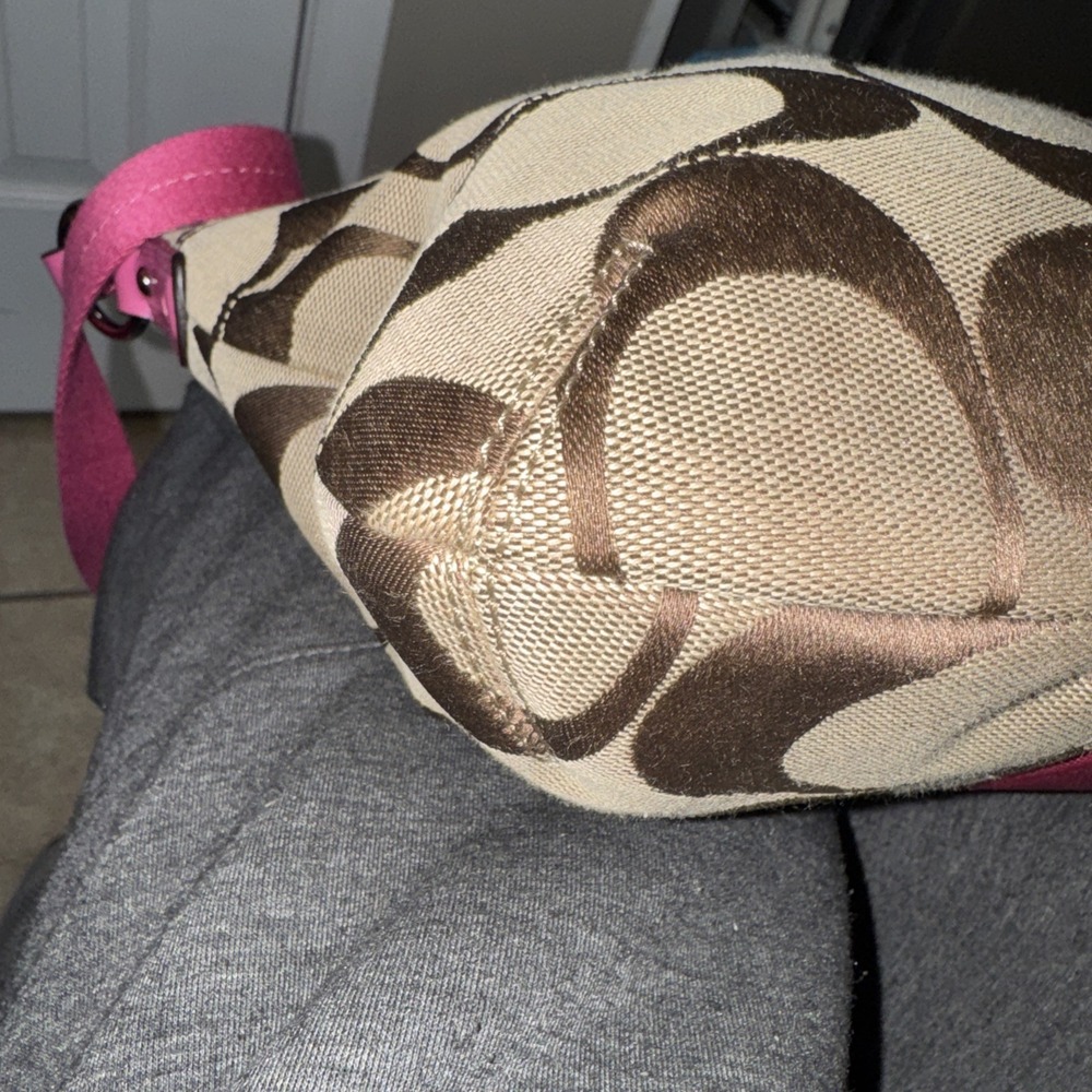 Coach Canvas Pink Crossbody Bag Signature Purse Tote W/ Adjustable Strap - Picture 9 of 12